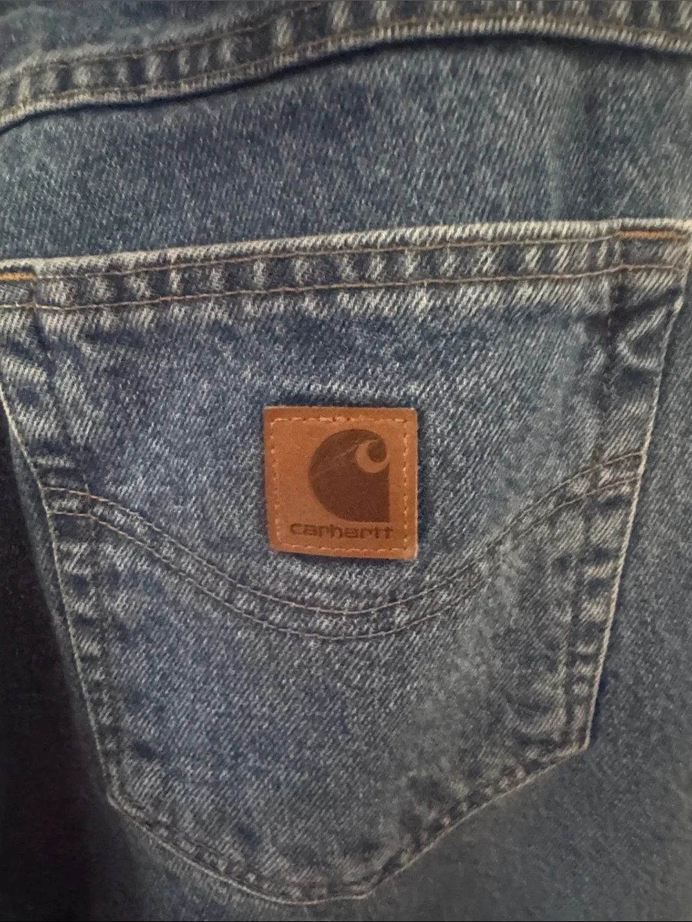 Carhartt “traditional fit” relaxed Straight-Leg. 38x34